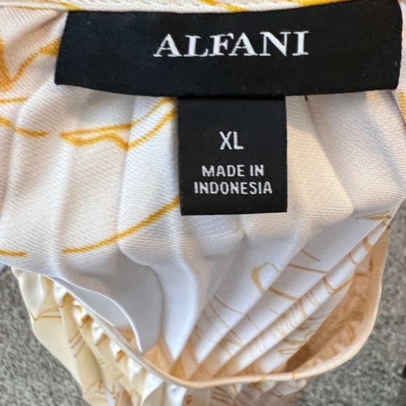 Vintage Alfani Pleated Top - Picture 7 of 9